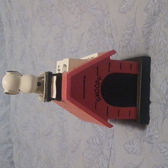 Hallmark Red and Black Snoopy Desk Calendar - Picture 3 of 10